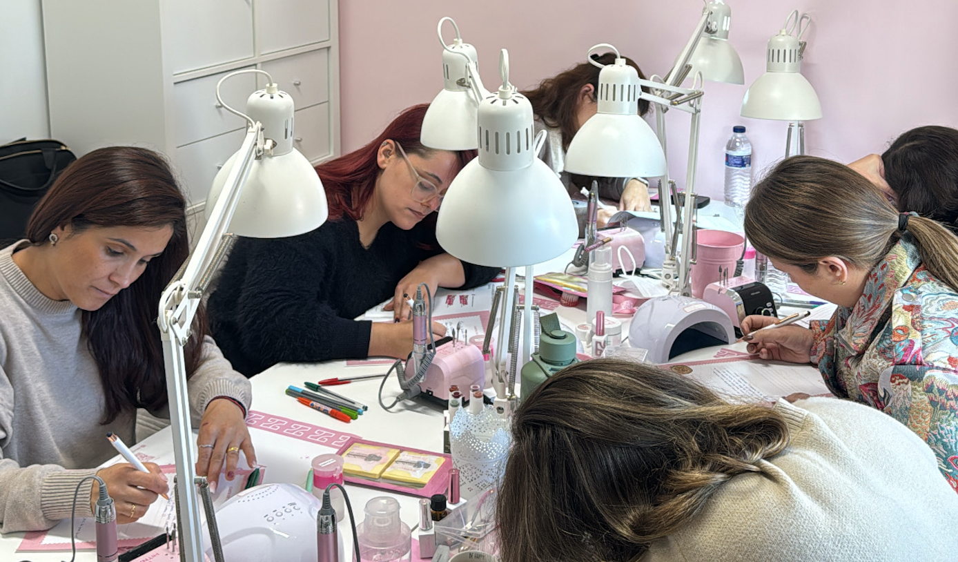Formações de unhas com método